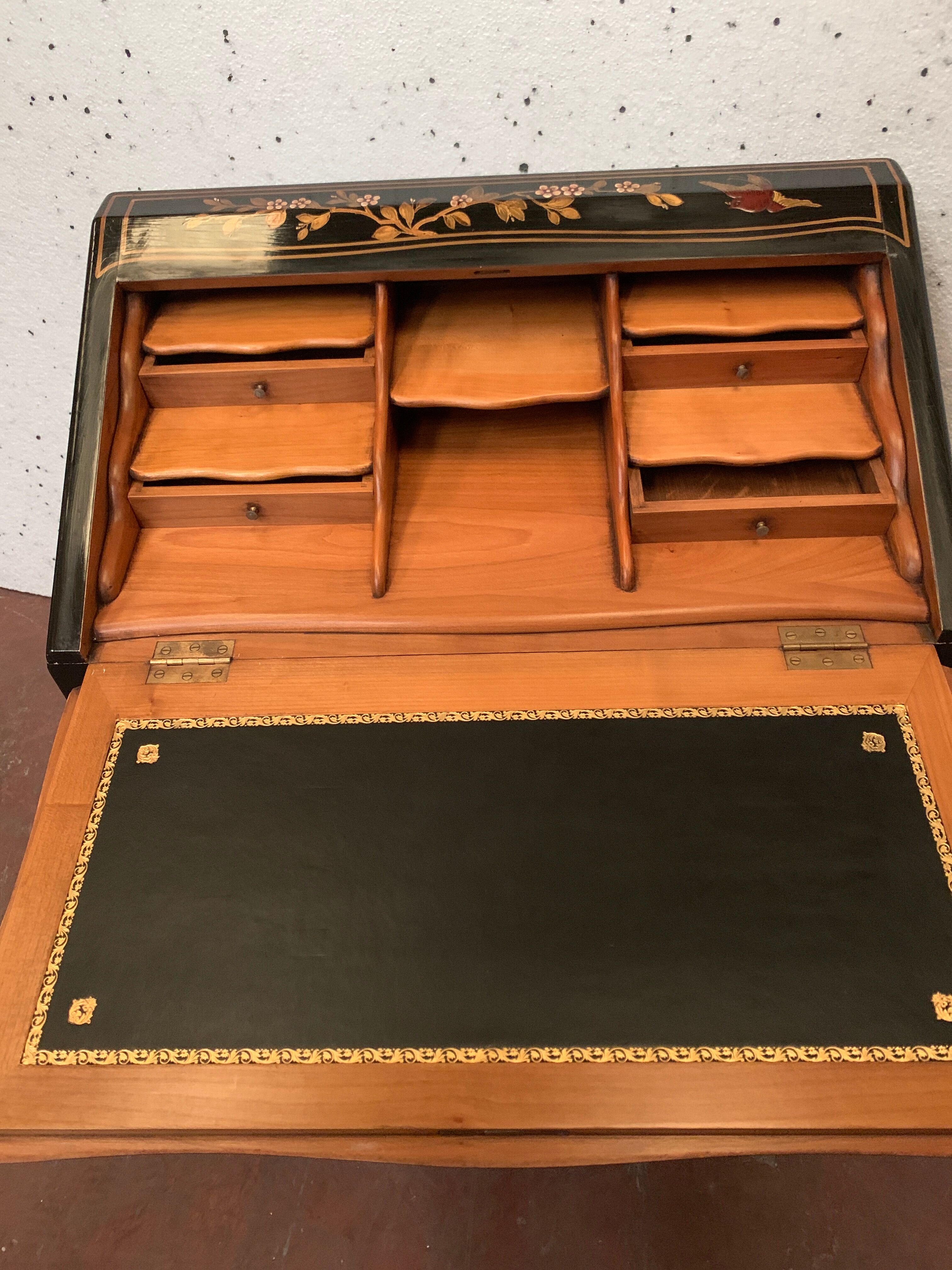 Louis XV style slope desk in lacquer of china XX century