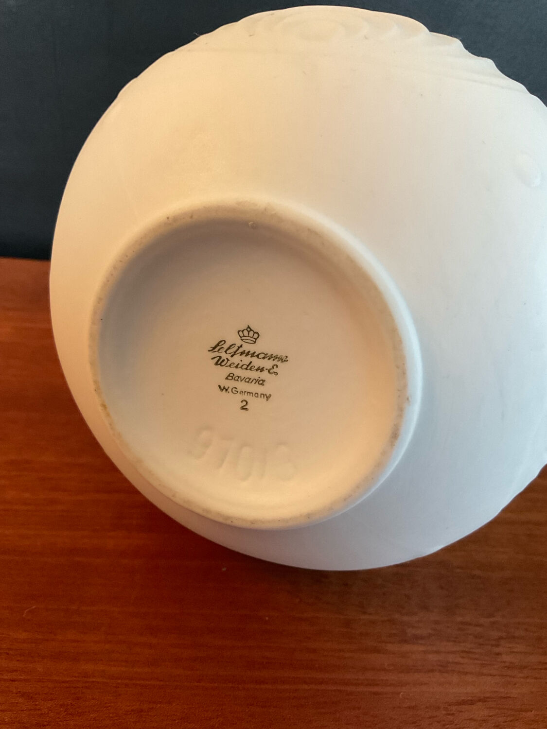 Seltmans Op Art vase Germany in biscuit porcelain from the 1960s.