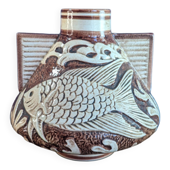 Antique brown fish vase from the 1940s, numbered 63, 18cm