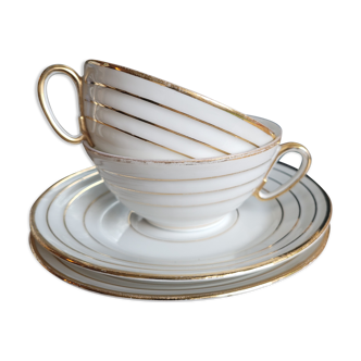 Set of 2 porcelain cups with saucers