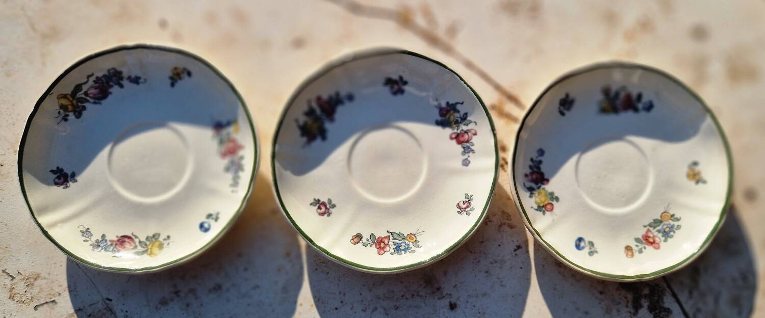 Set of 3 saucers Villeroy Boch model 1562