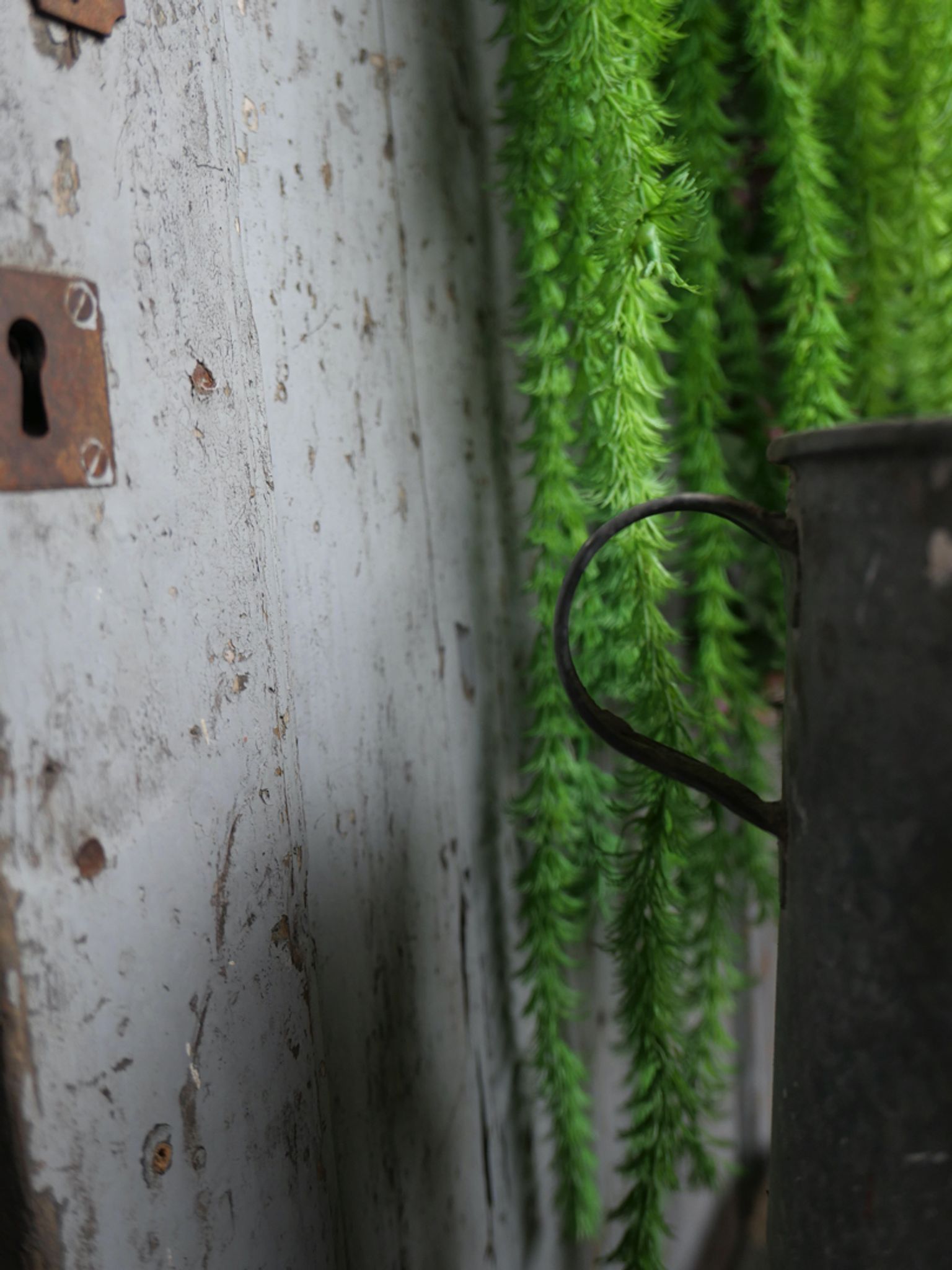 Cache pot en zinc
