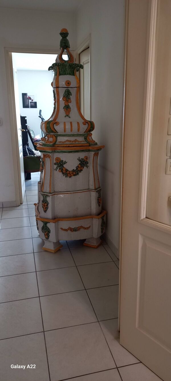 Poêle en céramique, Autriche fin du 20e siècle