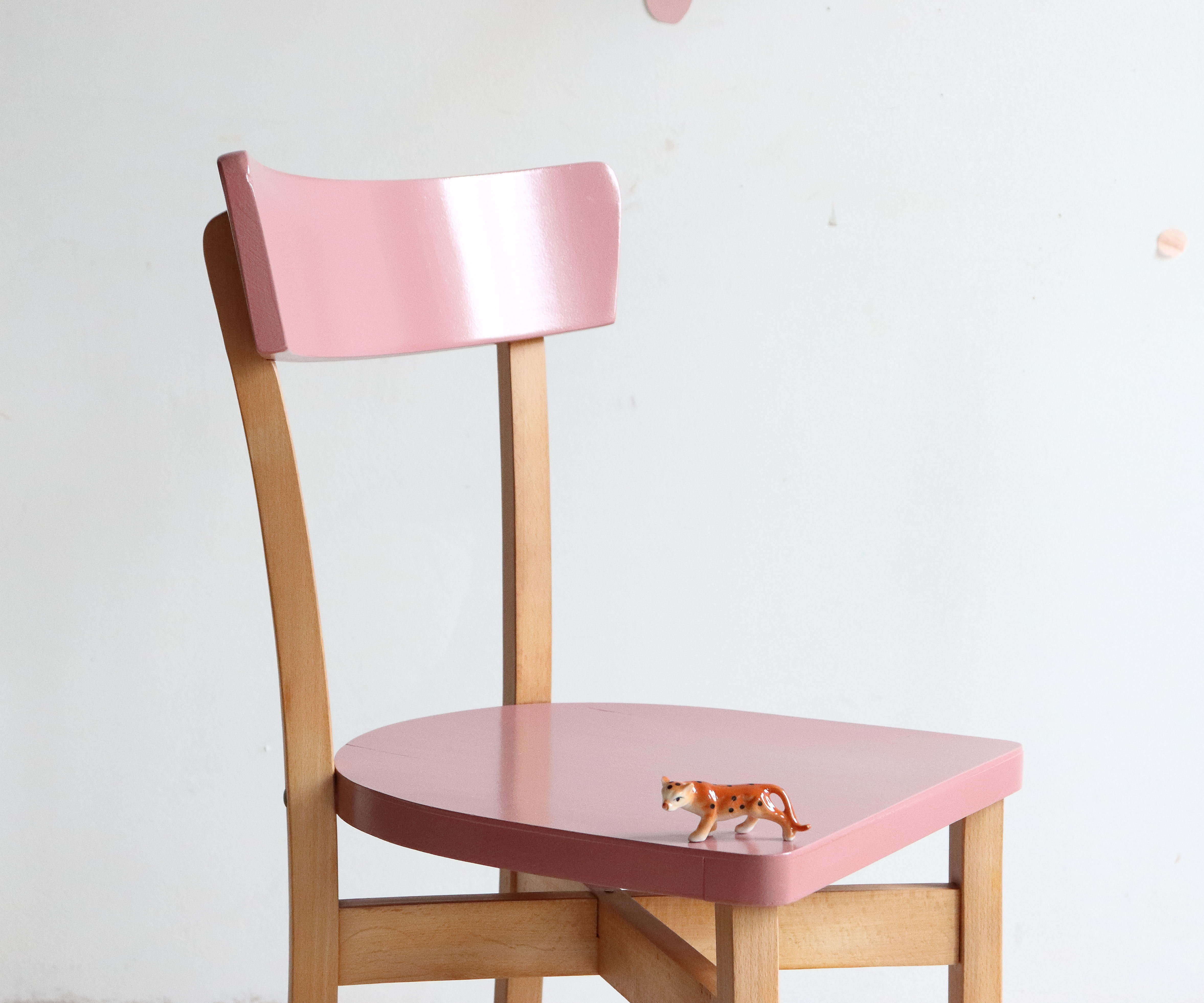 Vintage wooden bistro chair revisited