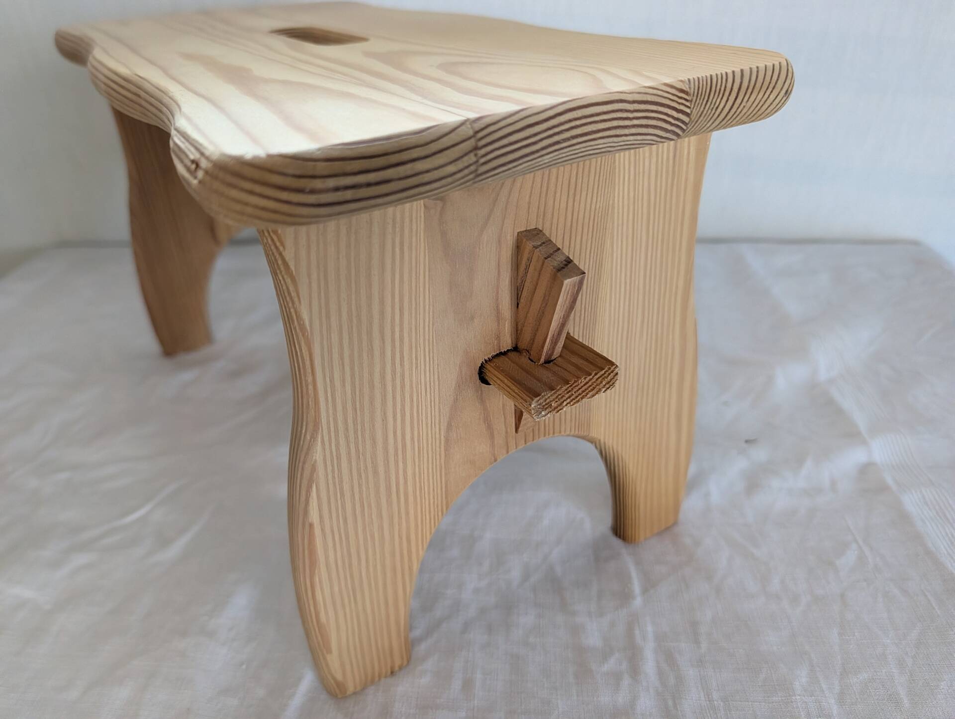 Small pine bench 1990