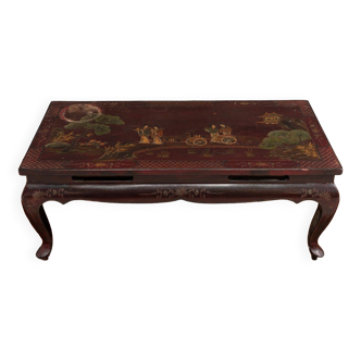 20th century Chinese lacquer coffee table with purple background decorated with a scene