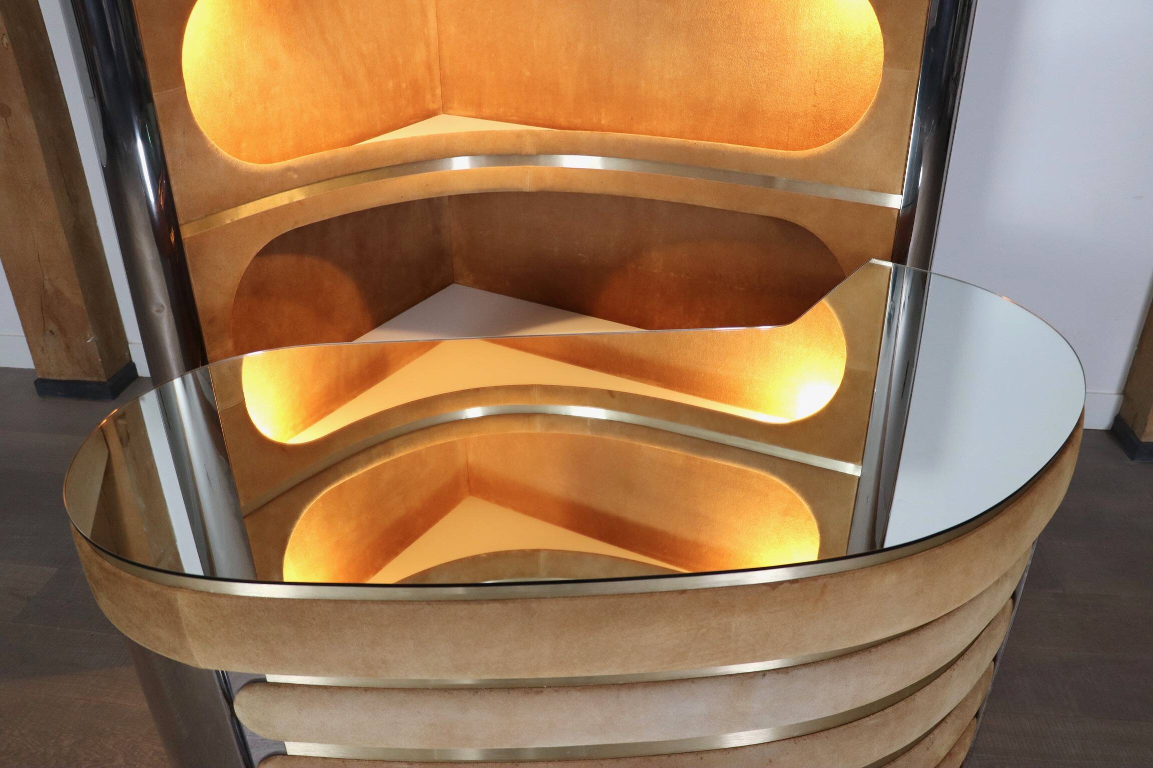 Suede and chrome bar with cognac-colored bar stools, Italy, 1970s