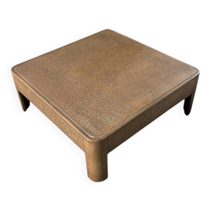 Table basse en faux bronze