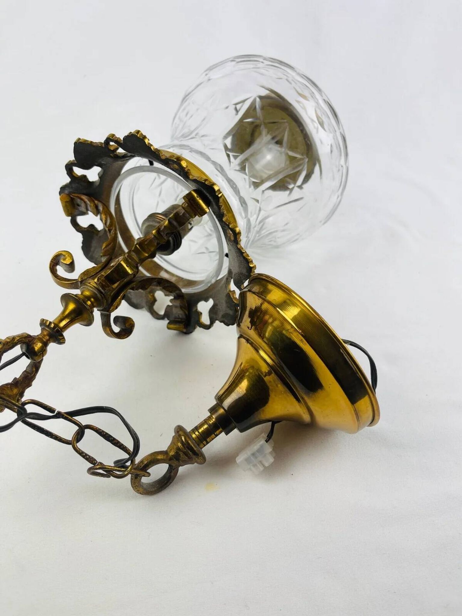 Suspension lantern in gilded bronze and engraved glass, Louis XVI style.