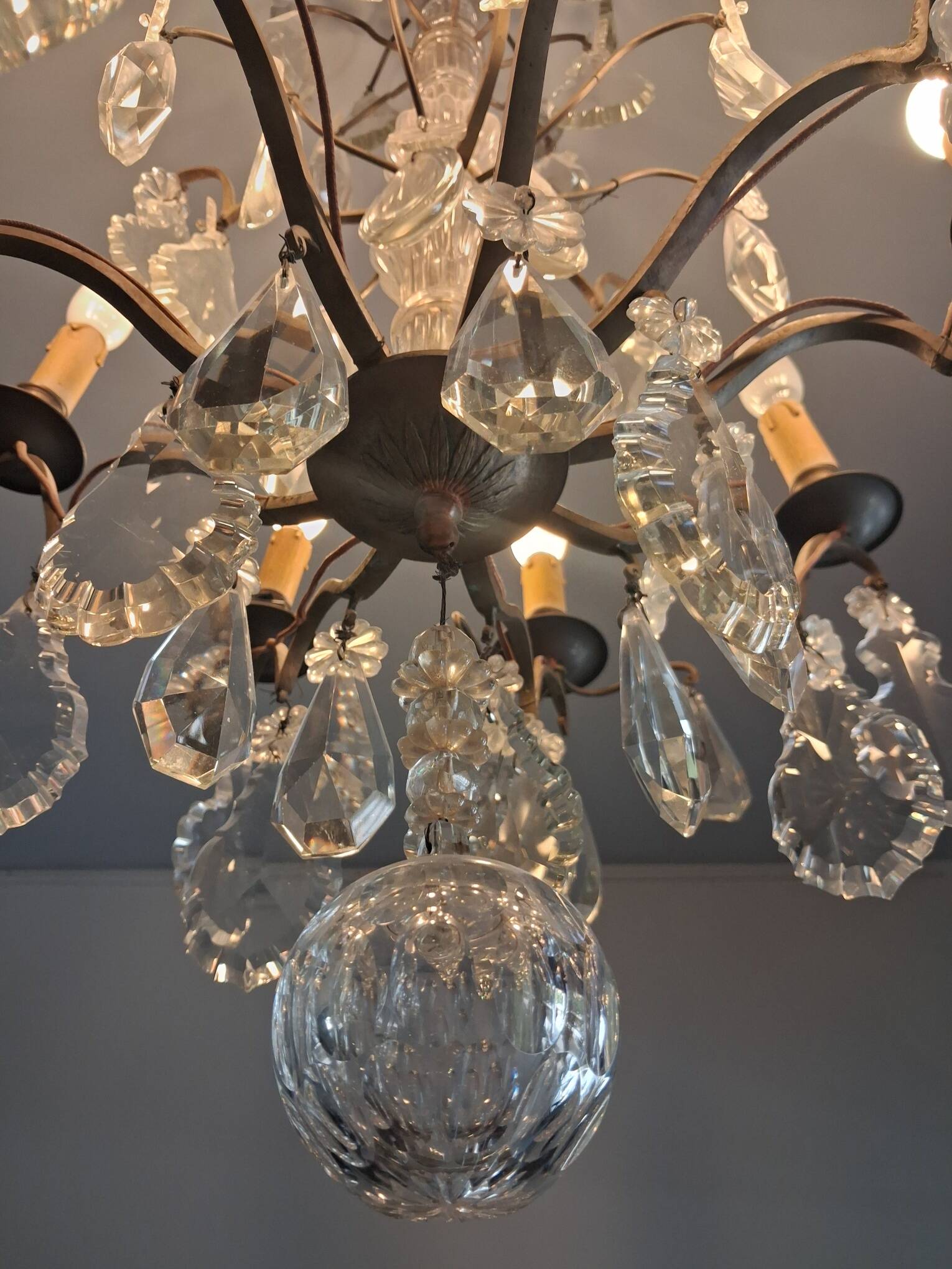 Bronze and crystal chandelier with 9 lights