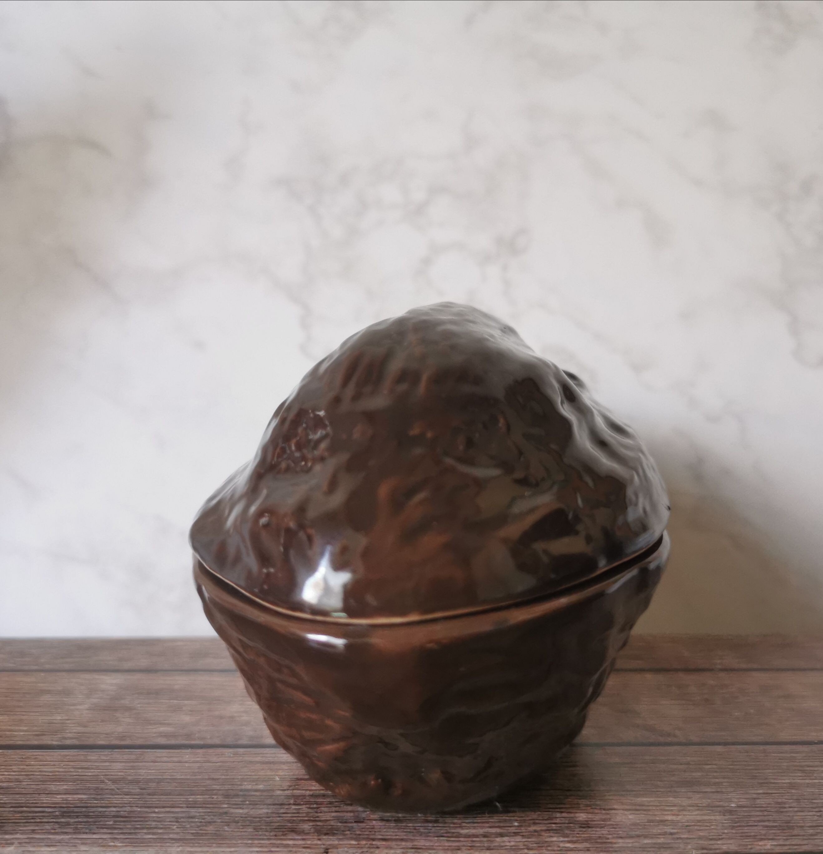 Ceramic box pod cocoa bean
