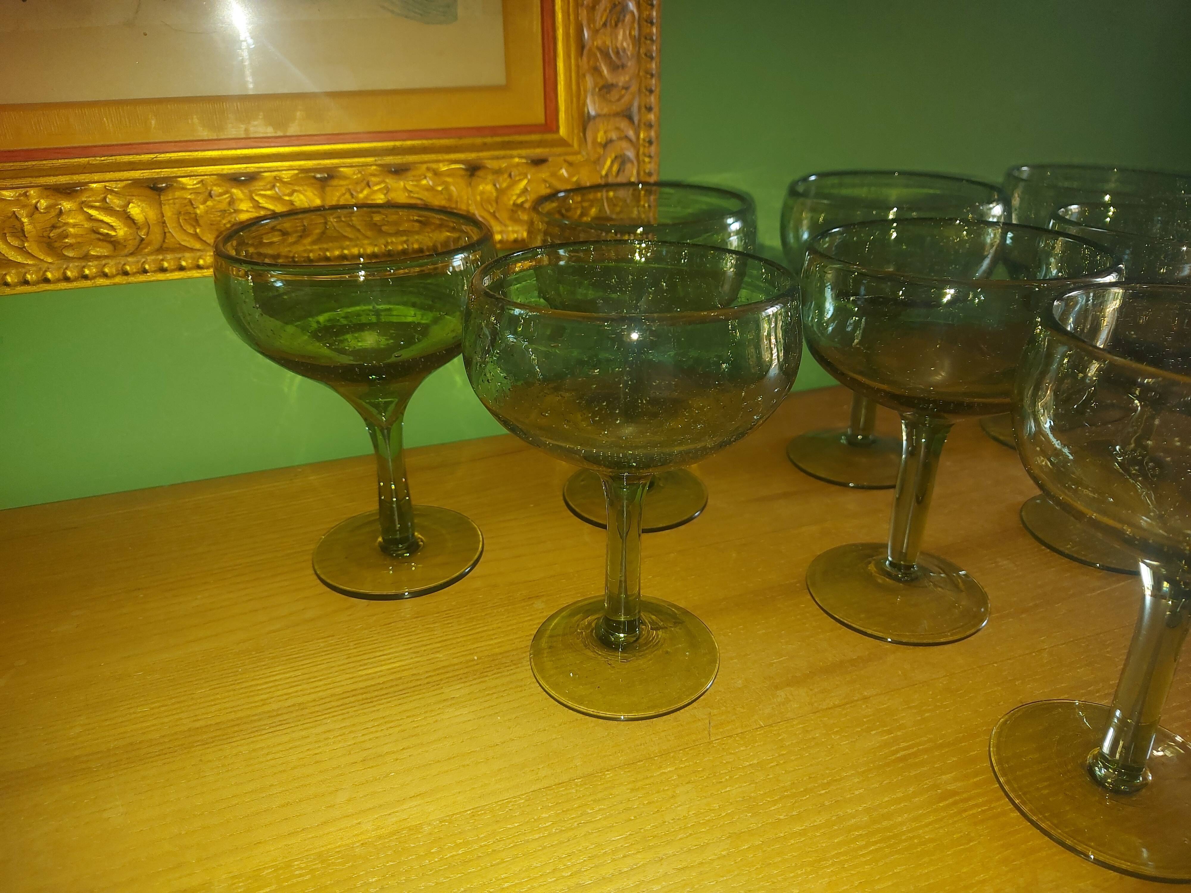 8 glasses in blown glass from Biot (cocktail, fruit cup)