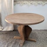 Round table in raw oak