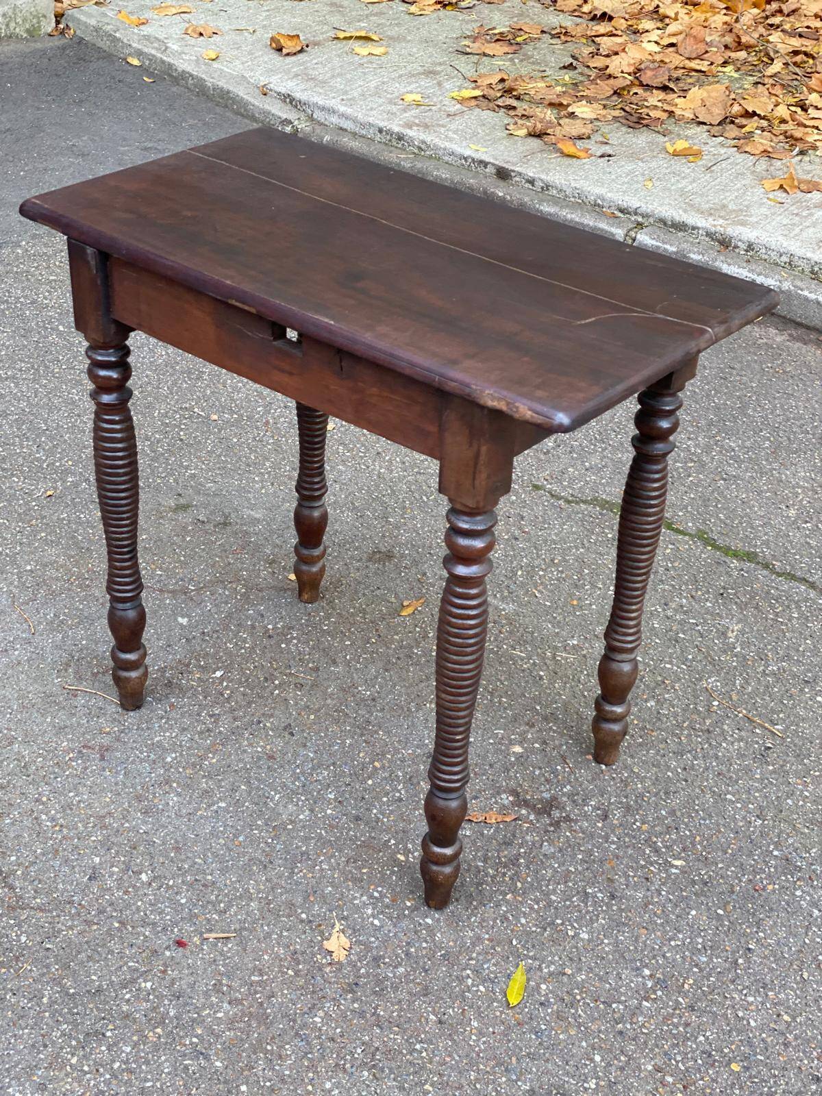 Solid wood table with turned legs, 19th century, 77x42cm