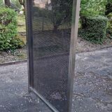 Metal screen partition