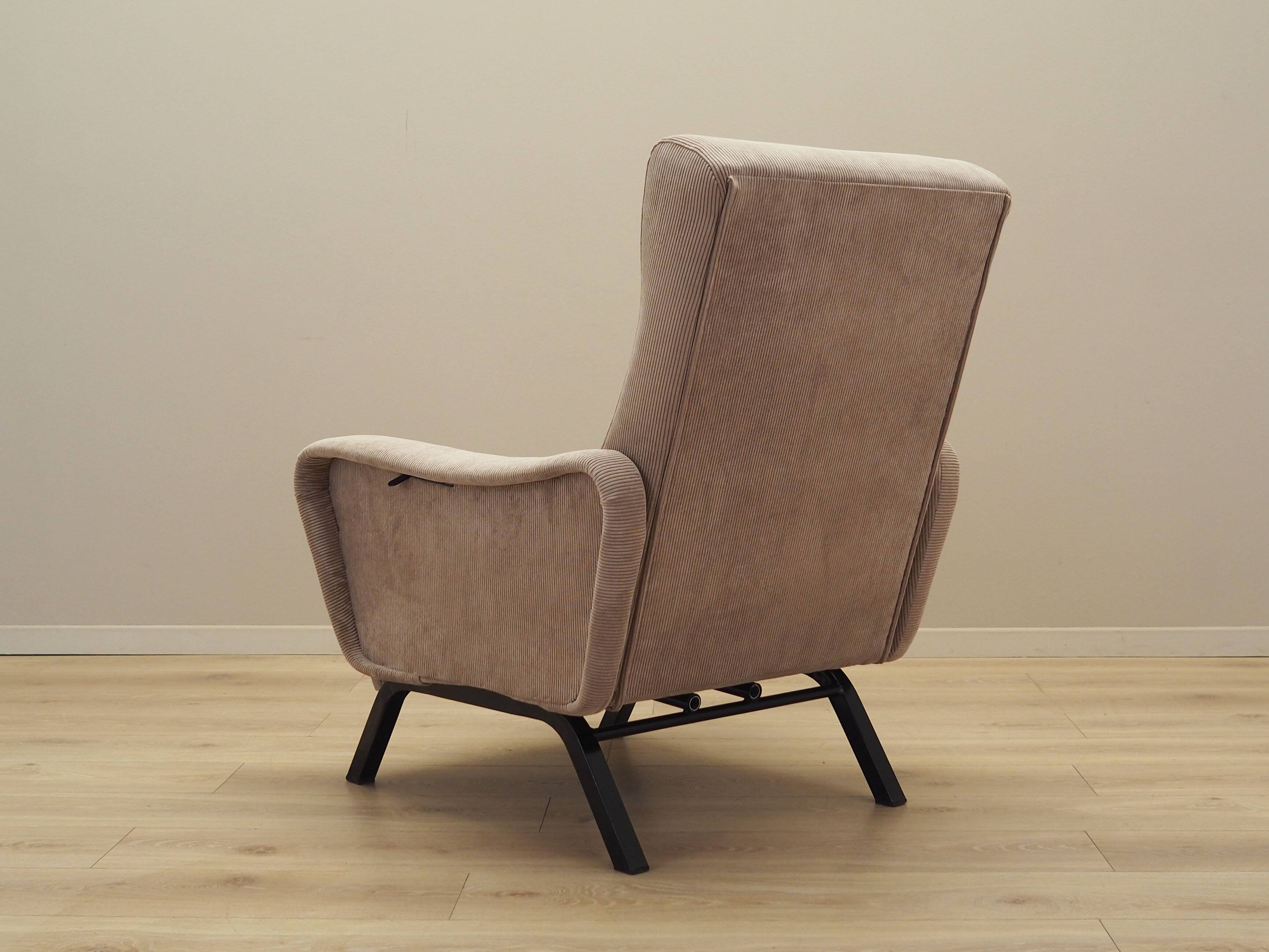 Adjustable armchair, Italian design, 1970s, production: Italy