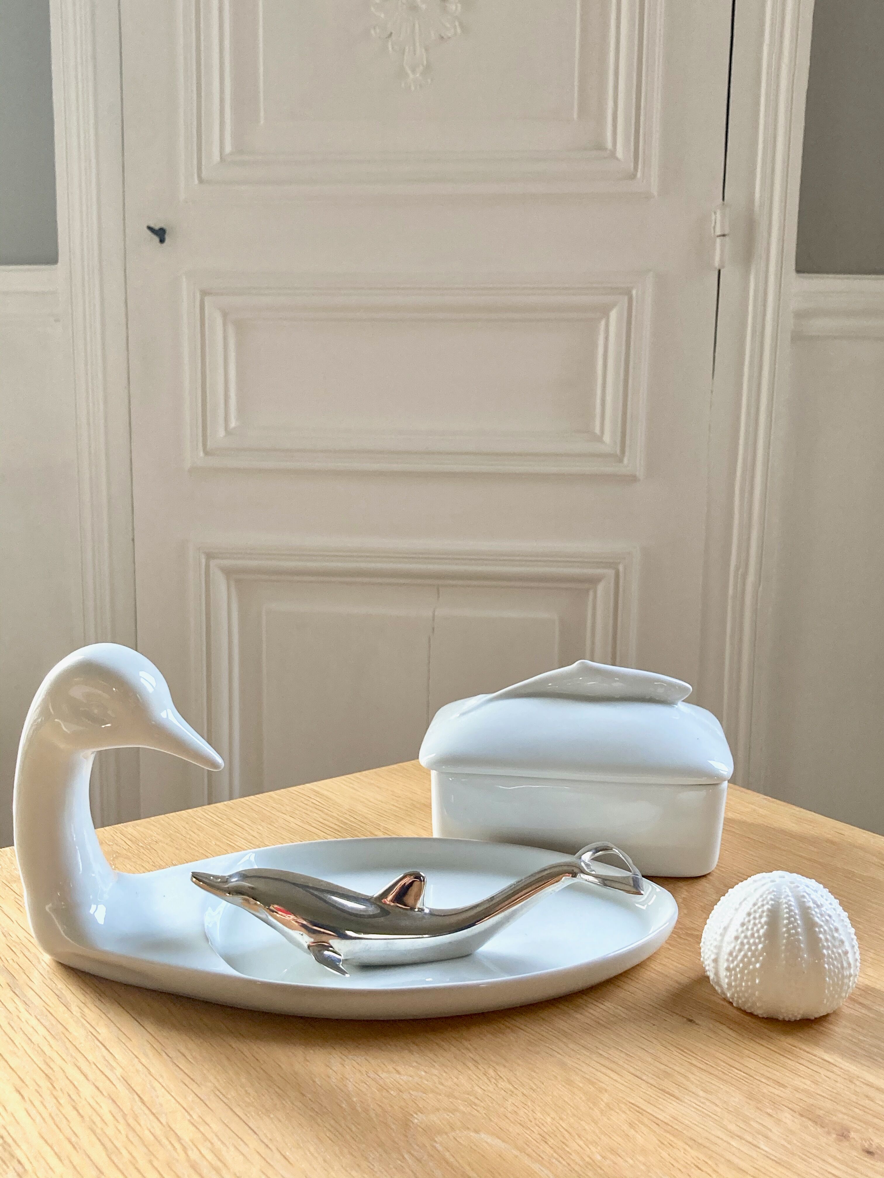 Porcelain zoomorphic duck dish