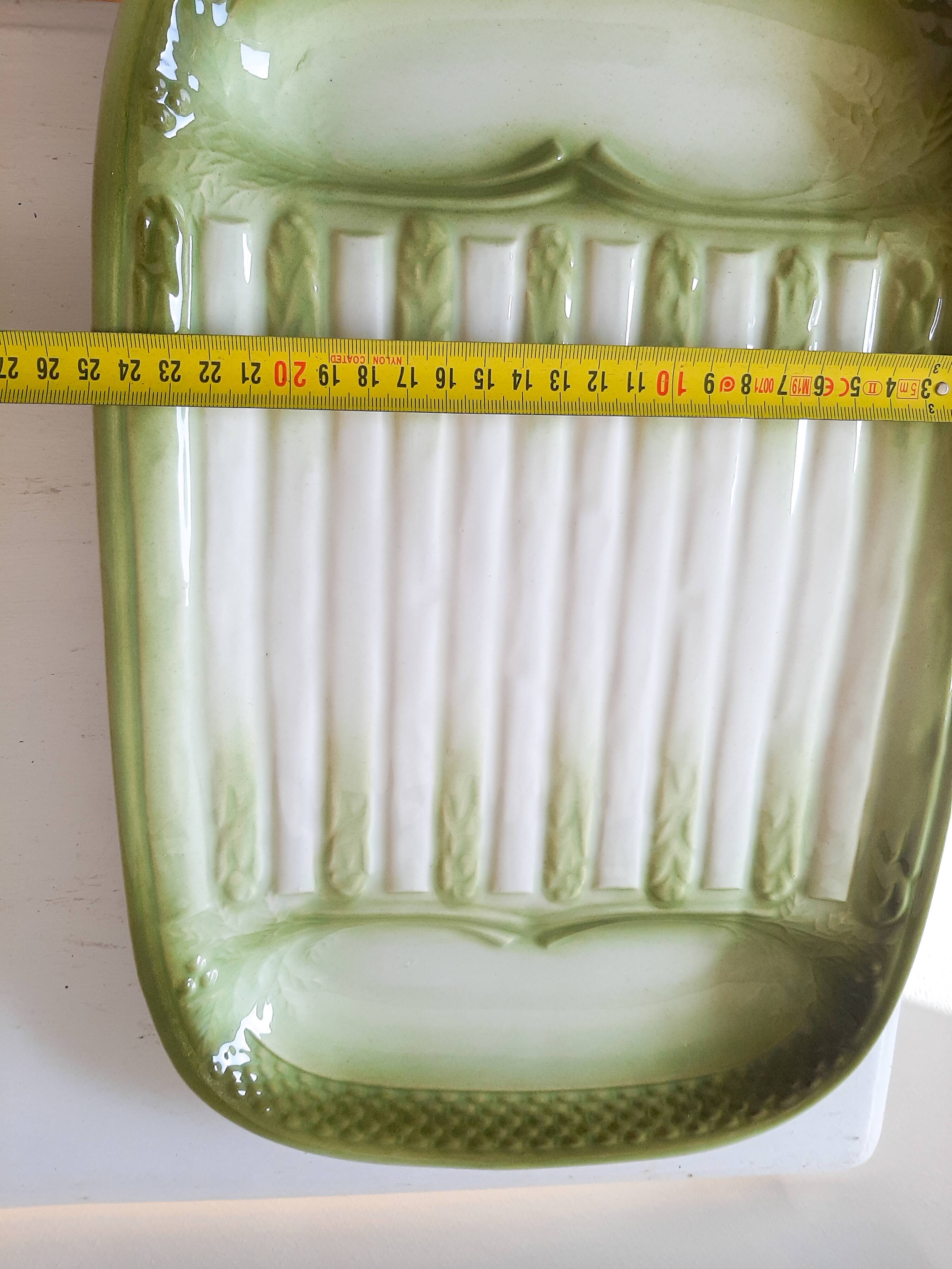 Asparagus service in green earthenware Moulin des Loups Orchies