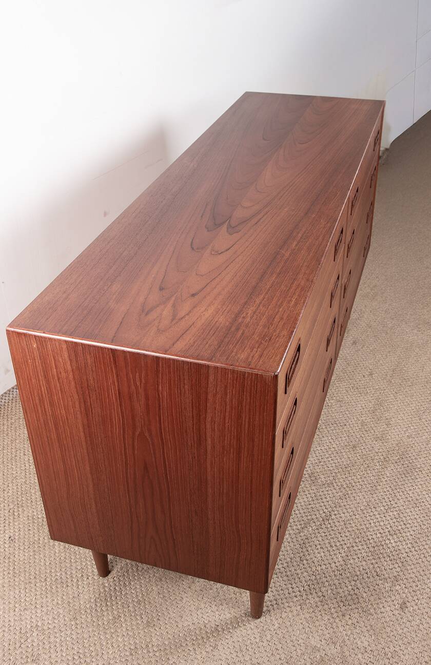 Large double chest of drawers, Danish in teak, 8 drawers, by Dyrlund 1960.
