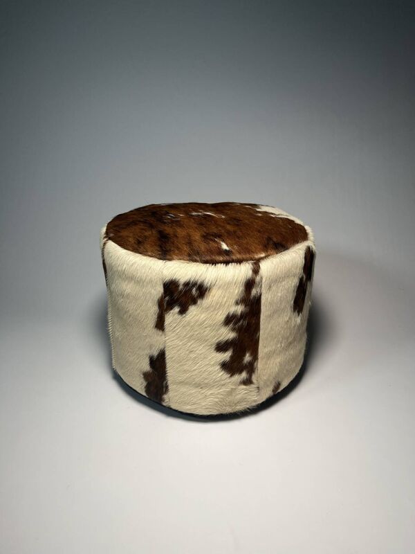 Pouf vintage en peau de vache 80s