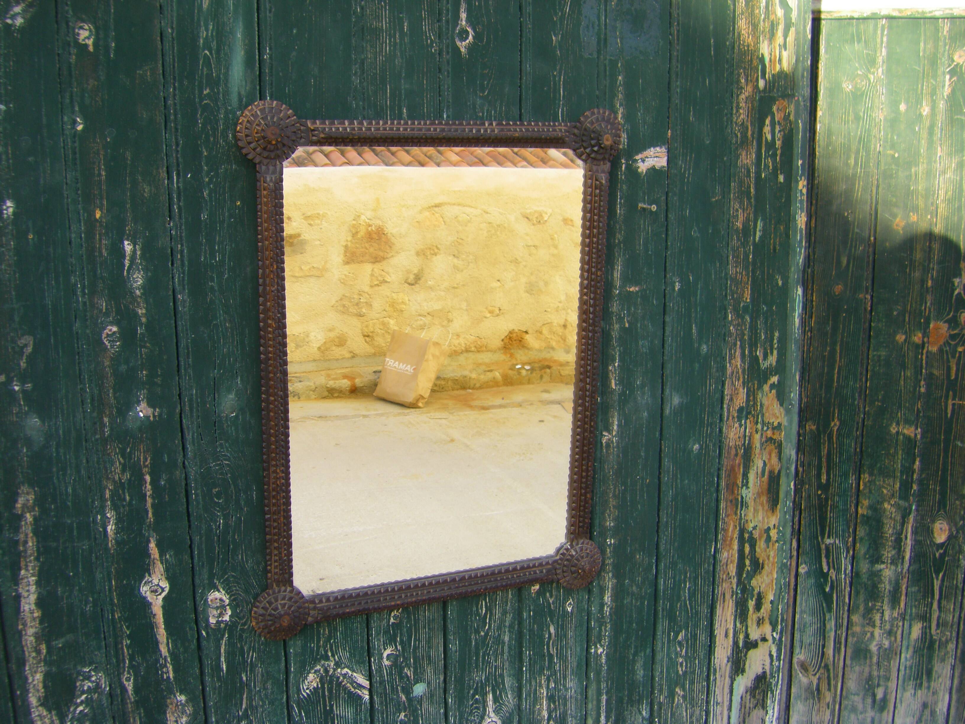 Old mirror "Tramp art"