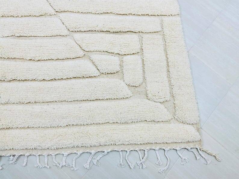 Handmade traditional Berber rug size 200/250 cm