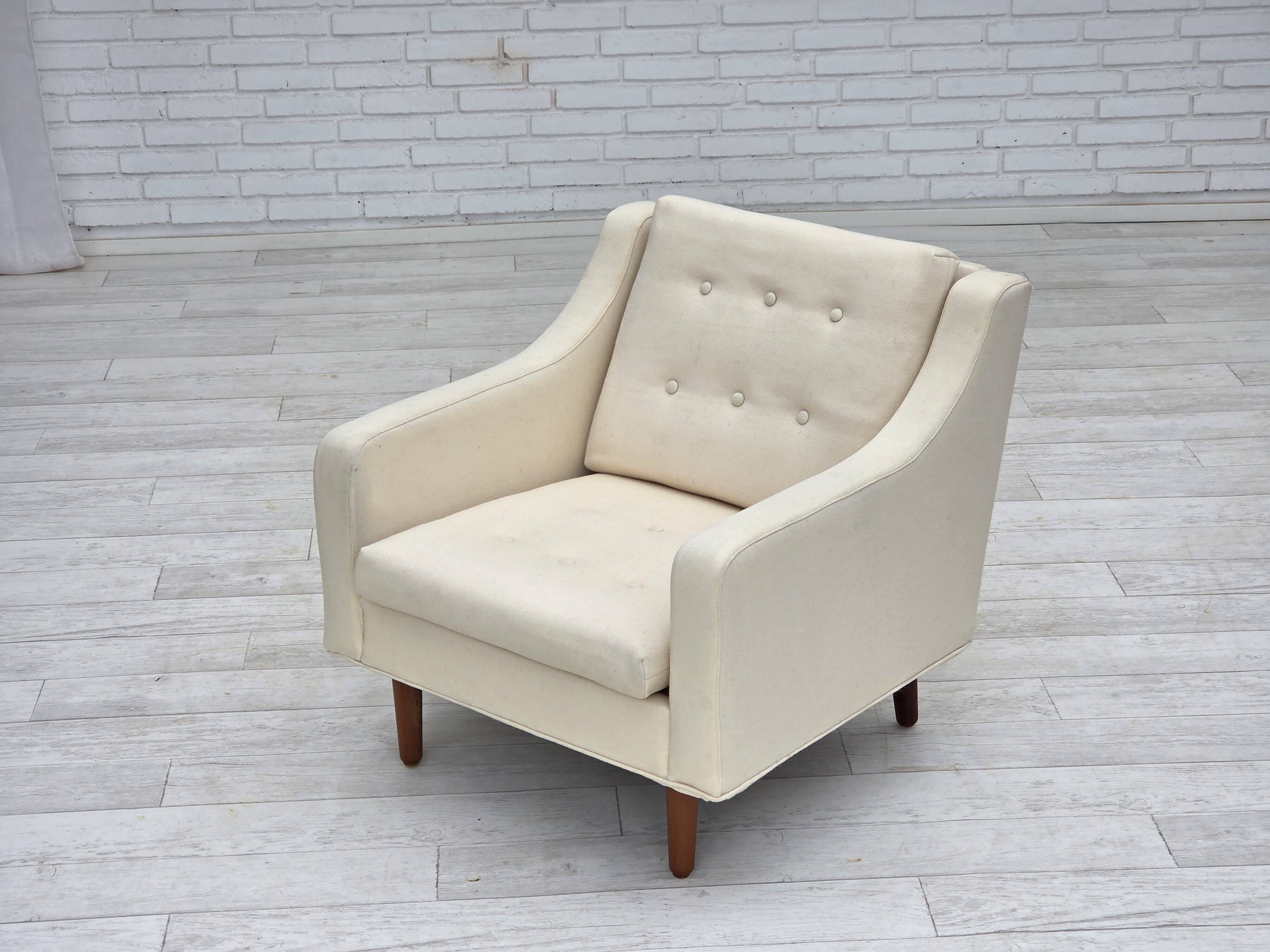 1970s, Danish loungechair, furniture wool, teak wood legs.