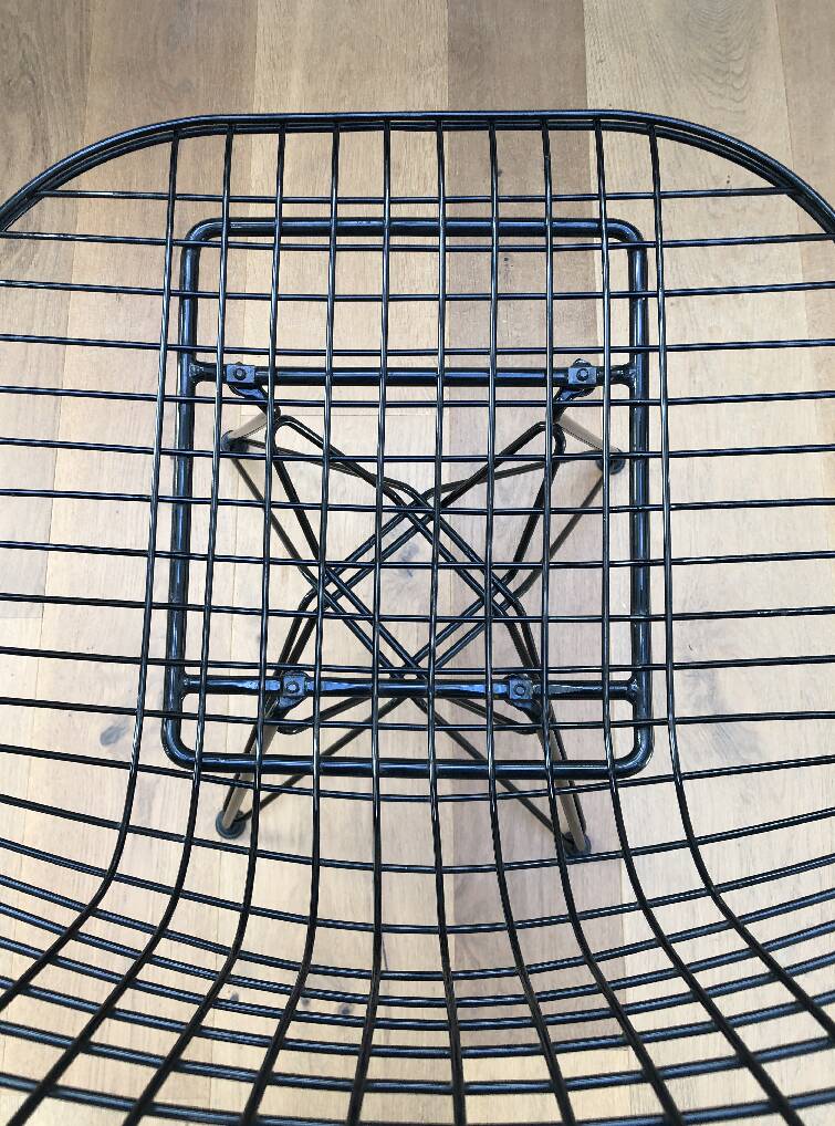 Set of 4 vintage black Eames chairs