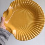 Shell-shaped top in numbered ceramic