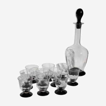 Carafe and its 10 small liquor glasses