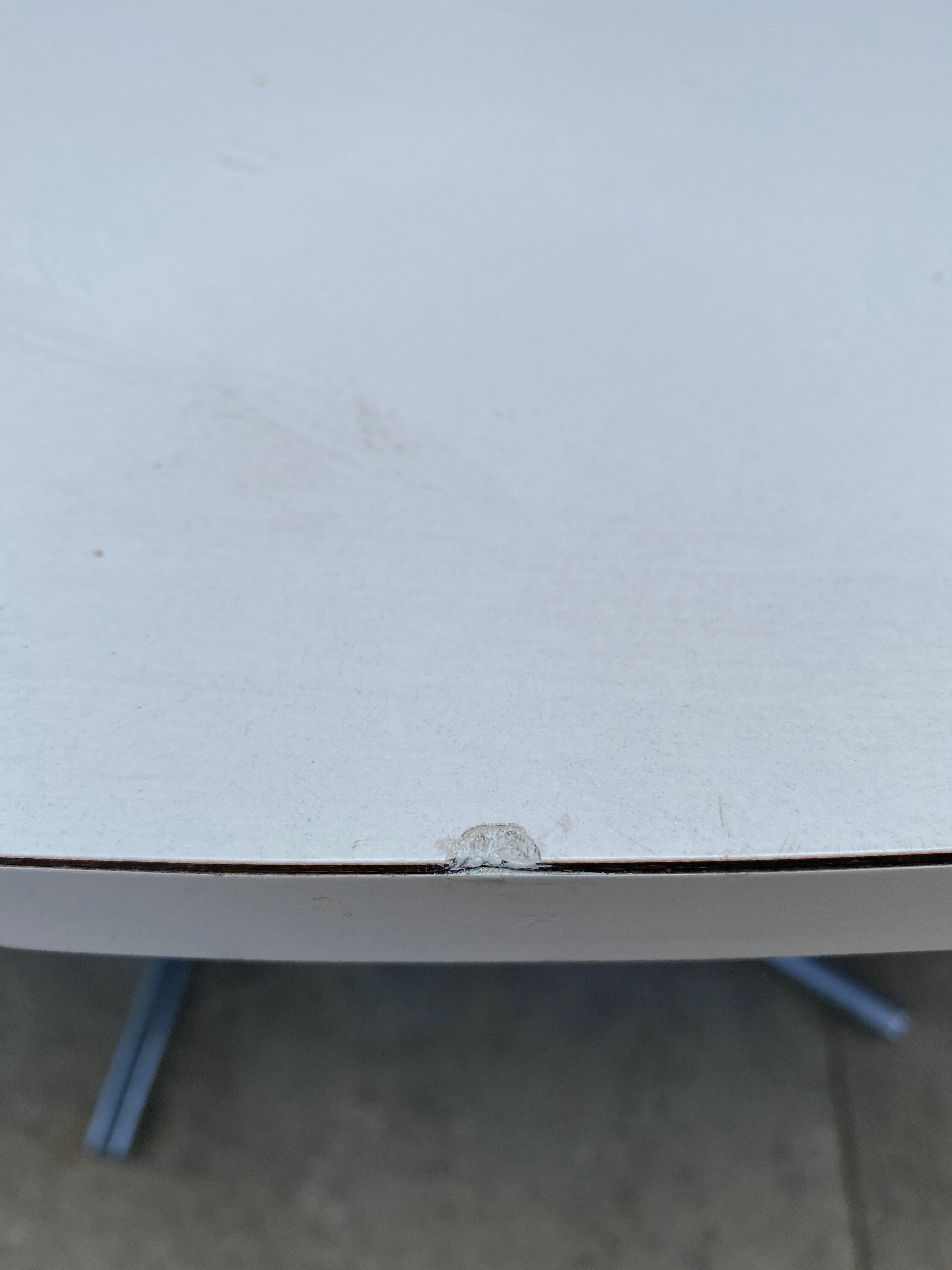 1970s oval design table