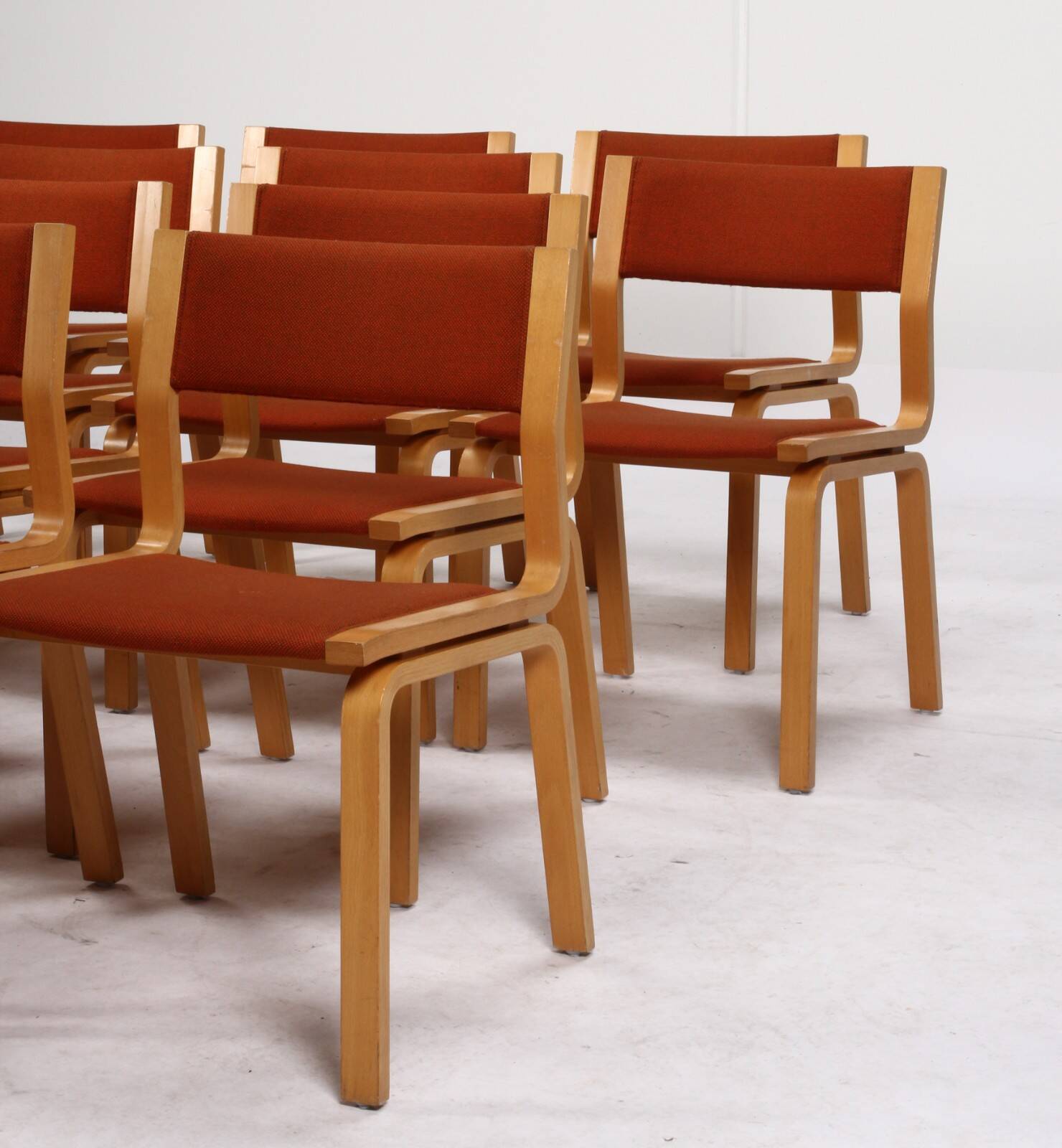 12 chaises Arne Jacobsen édition Fritz Hansen 1978 Danemark