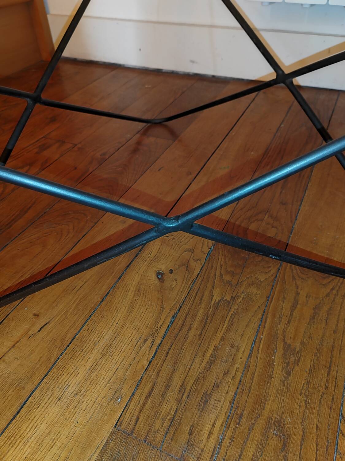 Jasmin Airborne Coffee Table