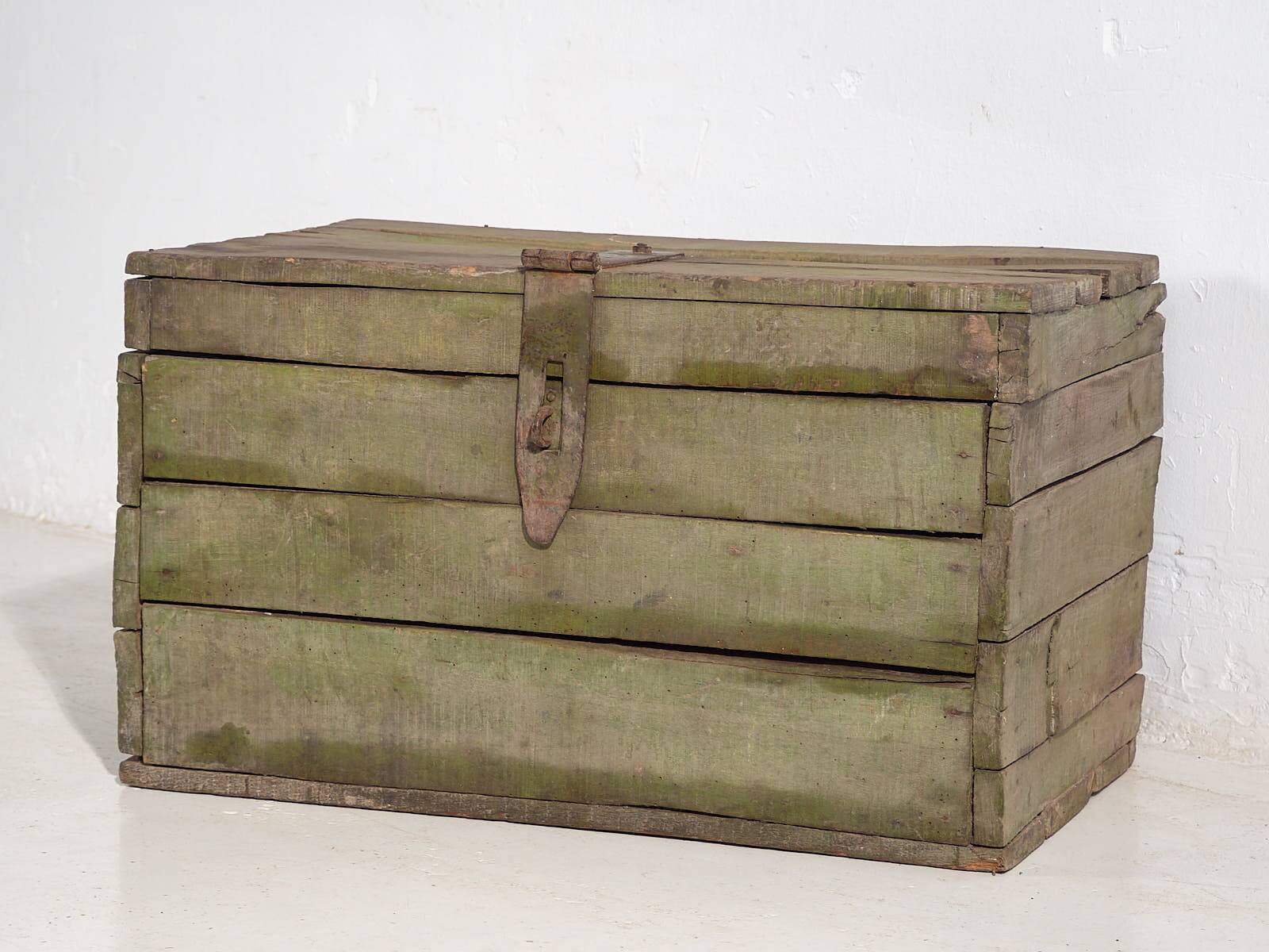 Antique green primitive style chest (circa 1920) #21