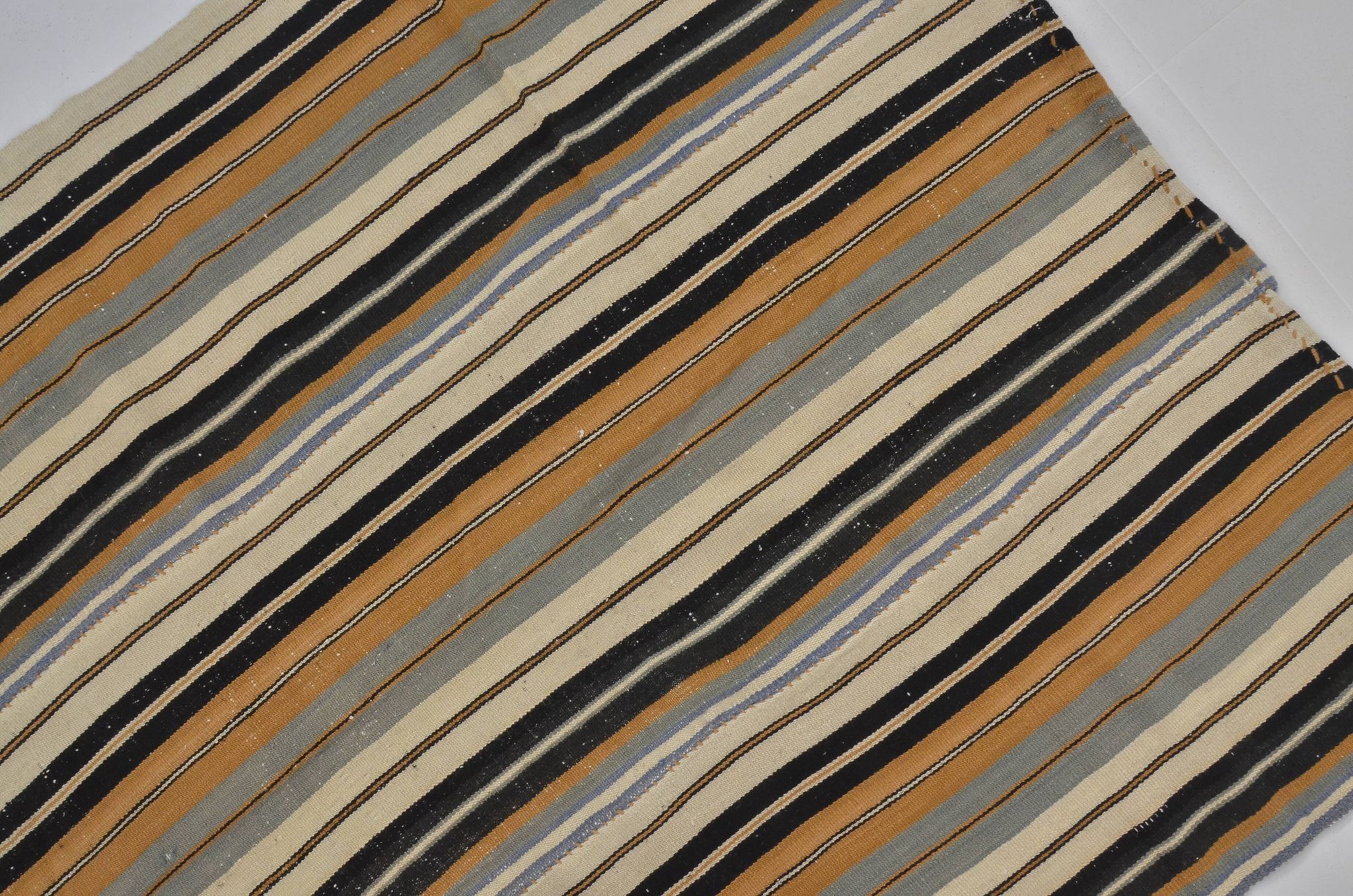 Neutral Vintage Handwoven Kilim Rug sku 1678