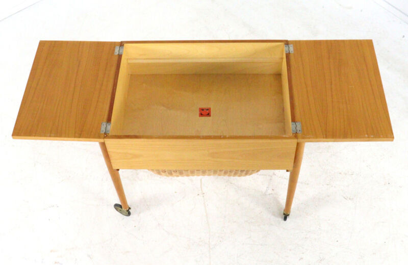 Lotos sewing box