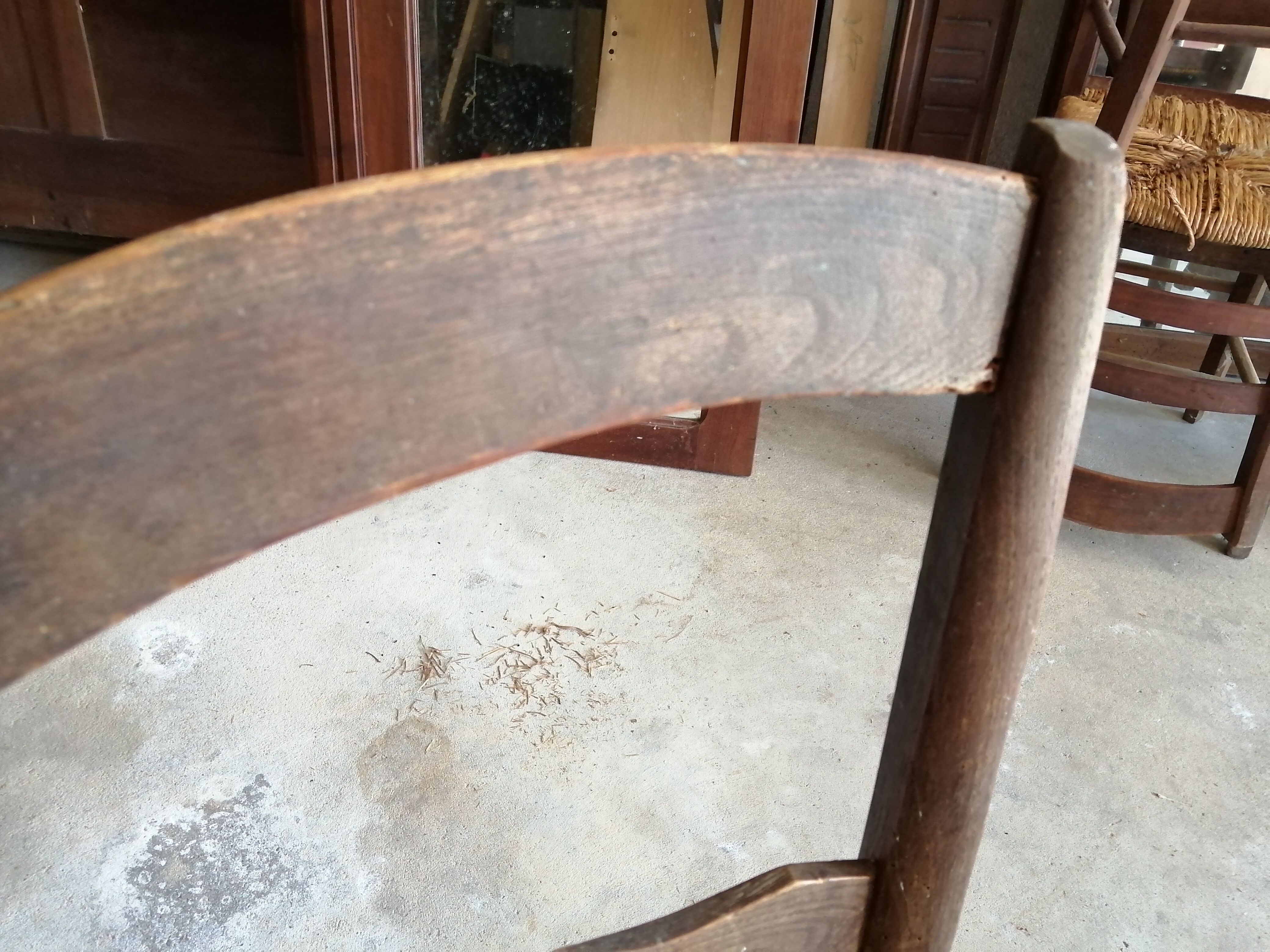 Low straw chair called "nurse"