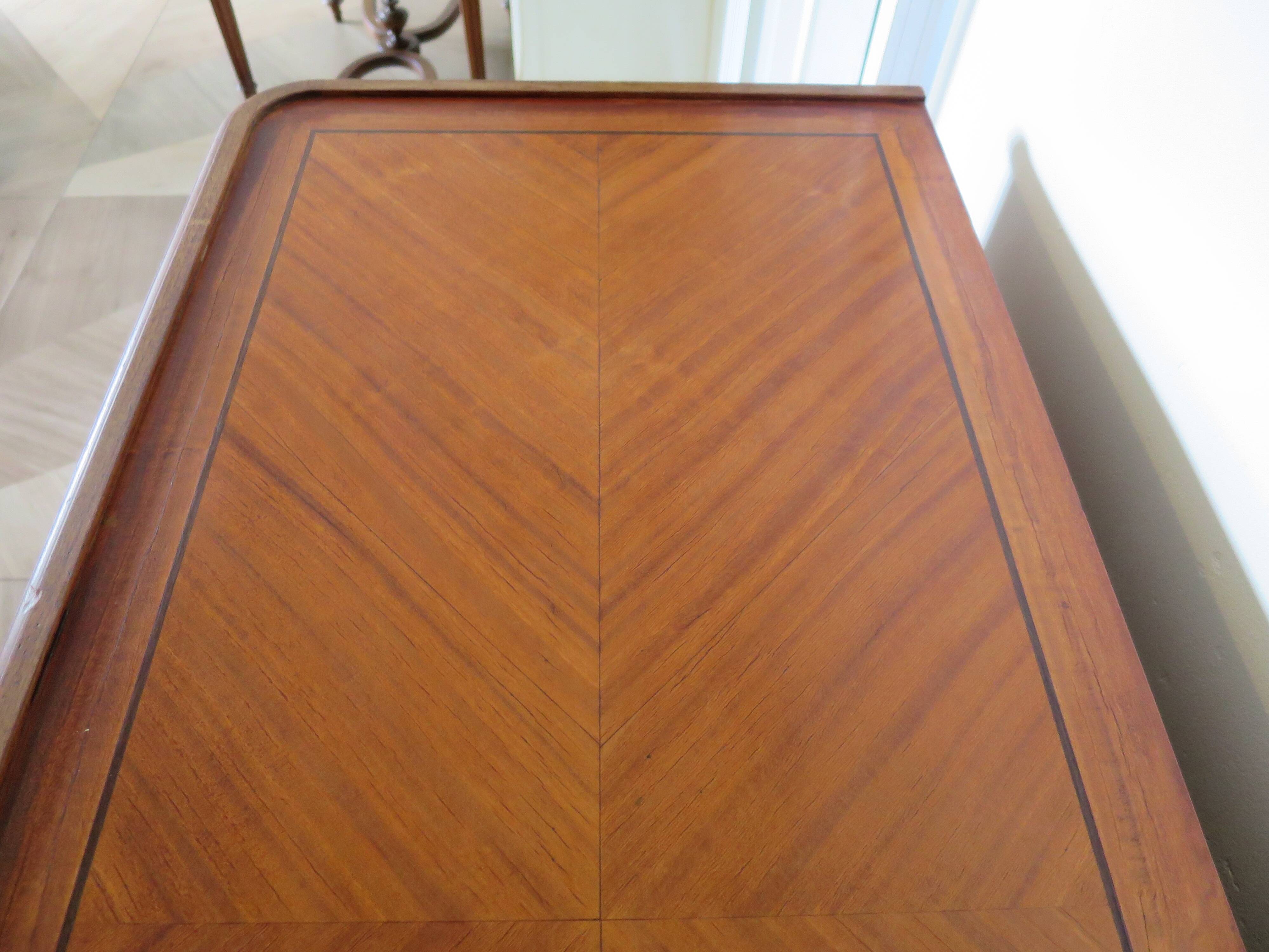 Louis XVI chest of drawers - Bronze - Butterfly wood veneer marquetry - 1930