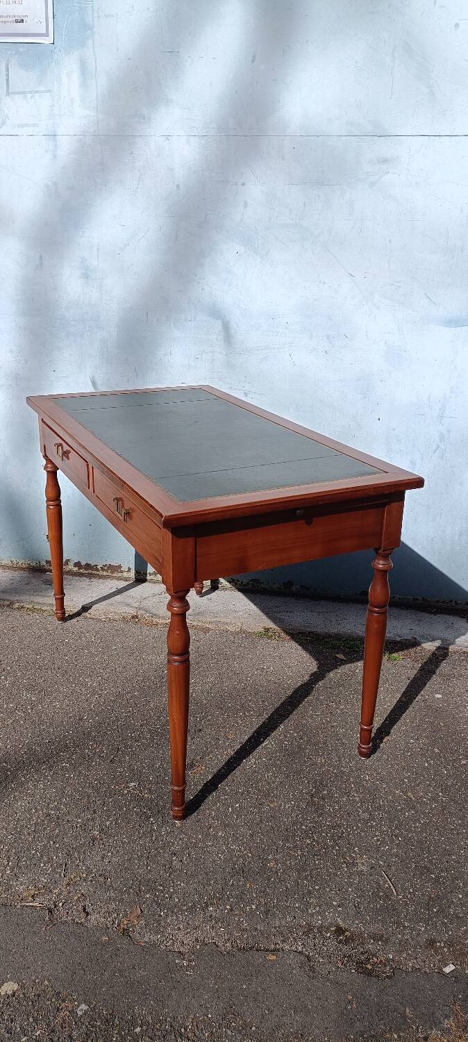Louis 16 desk
