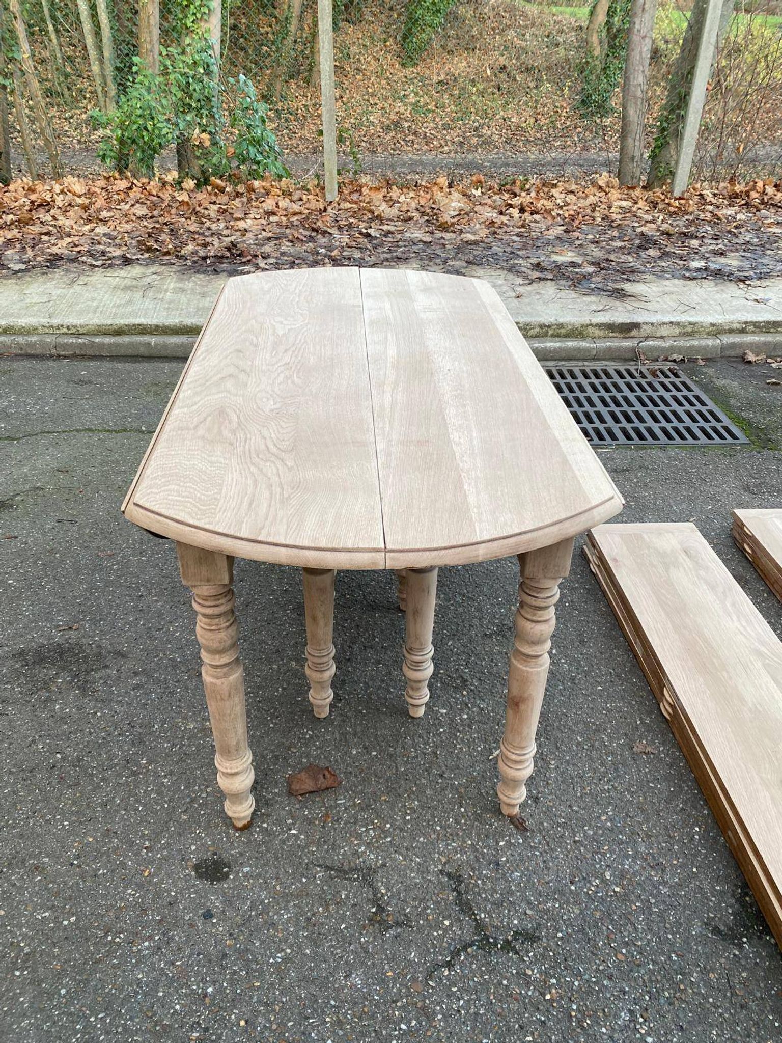 Louis Philippe extendable dining table with 8 extensions, solid oak, 19th century, 350