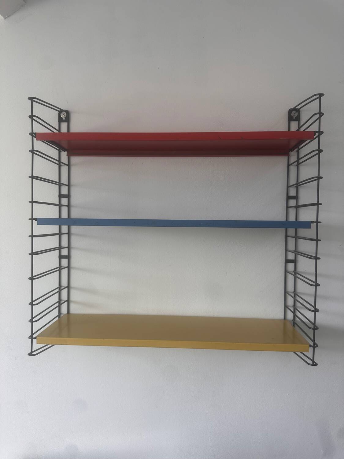 Tomado wall shelf pair – Mondrian colours – vintage