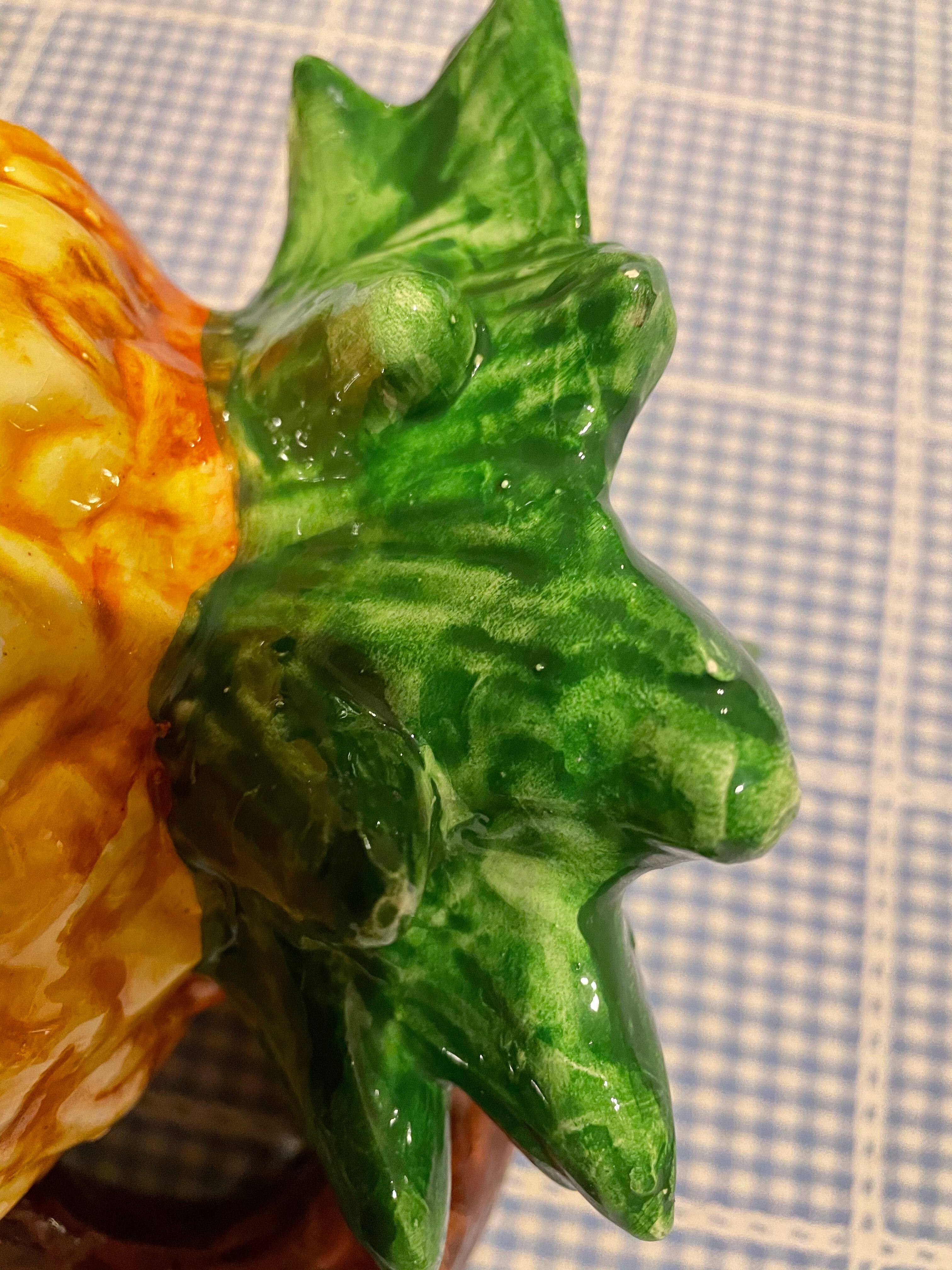 Pineapple pitcher dabbling