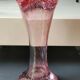 Vase floral/Verrerie de Clichy/Tons camaieus de roses. Motifs à points/Volutes. Haut 25,5 cm