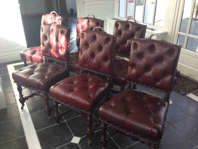 Chaises cuir