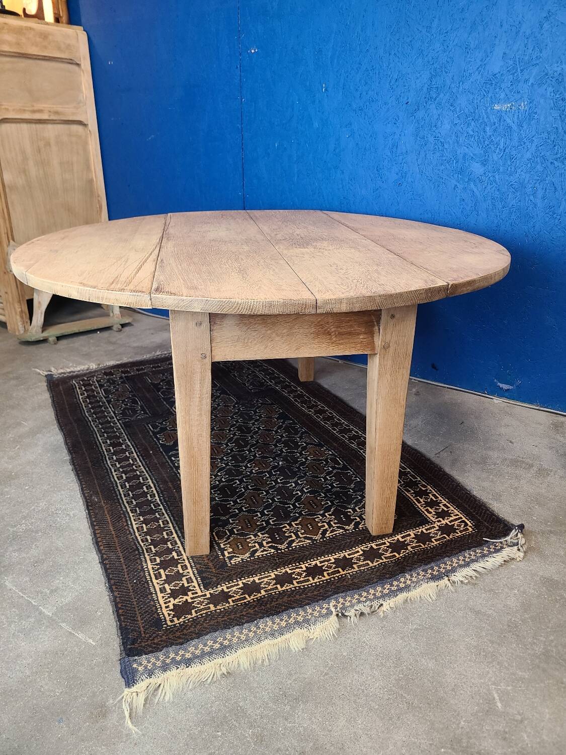 Vintage farmhouse coffee table with flap