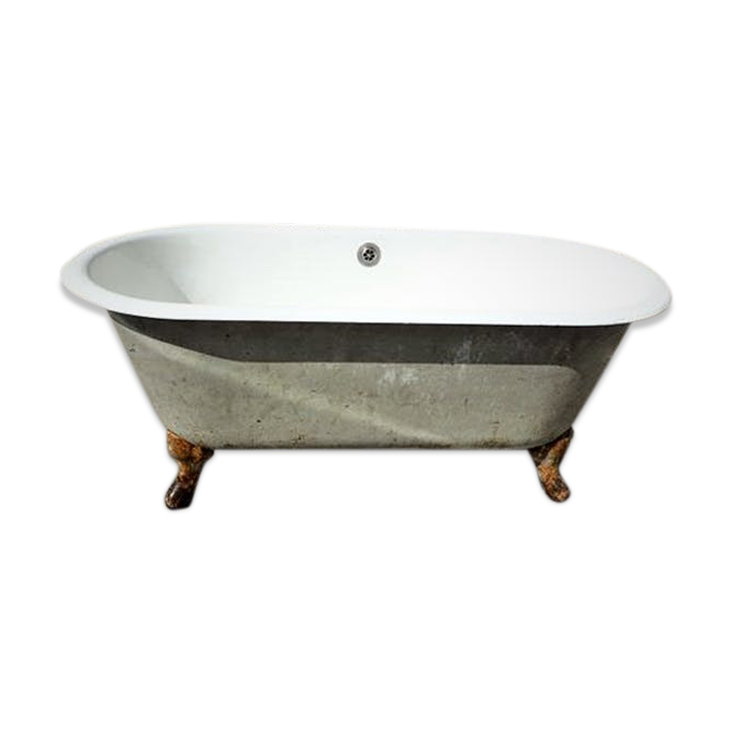 Cast iron bathtub, two rounded ends, 1900