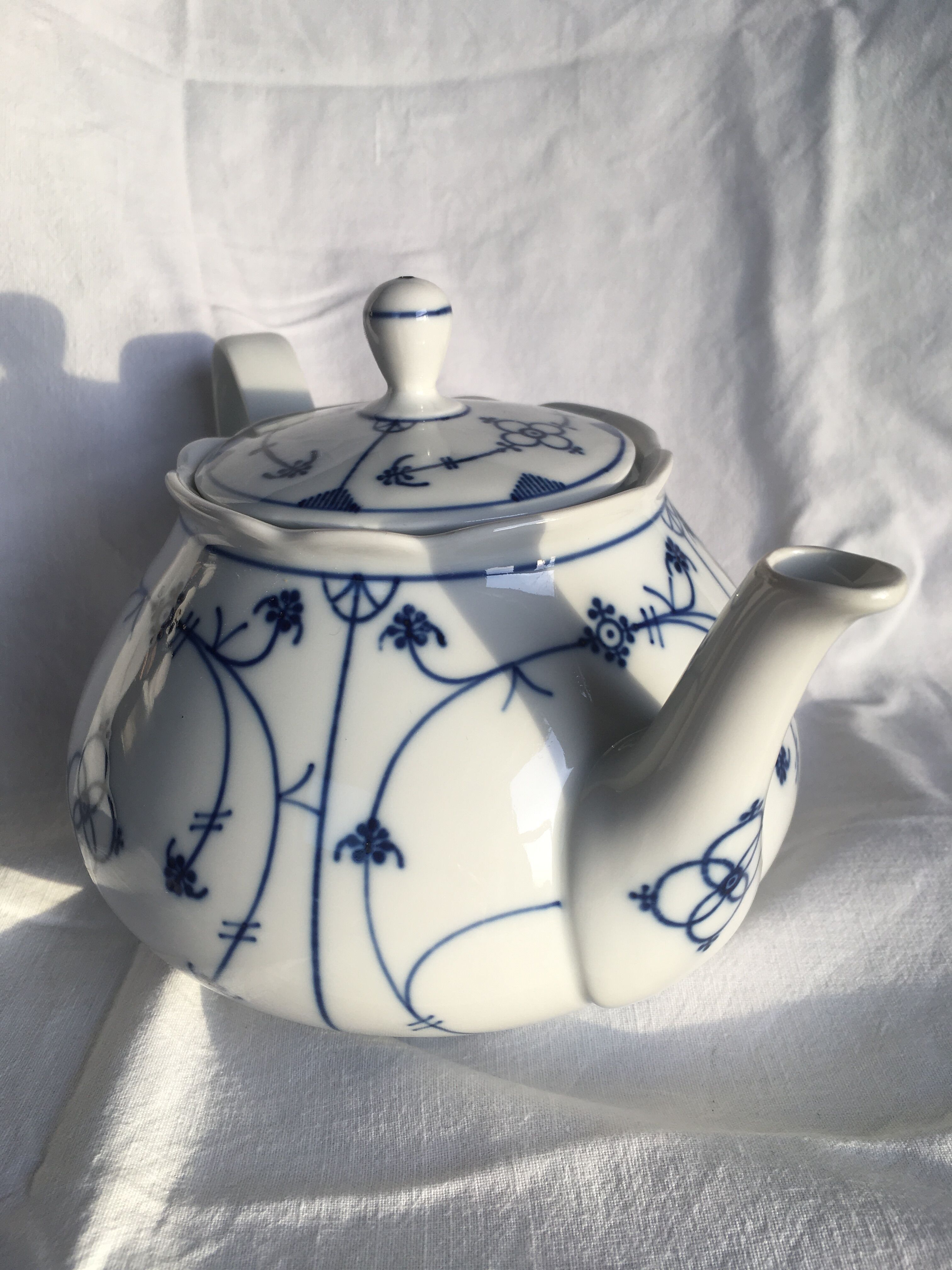 Porcelain teapot Winterling Bavaria