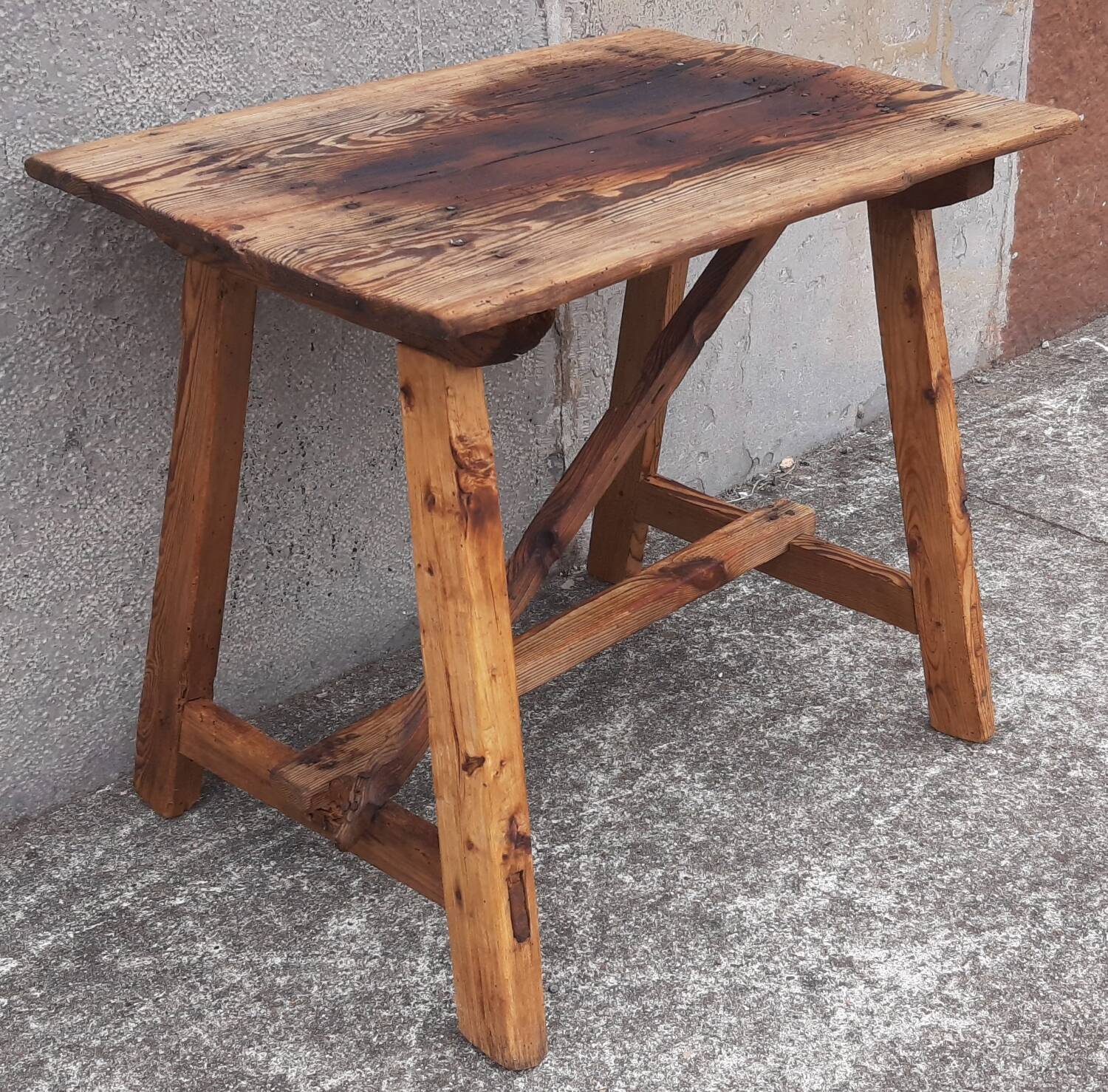Table d'appoint (ou table basse) à brasero