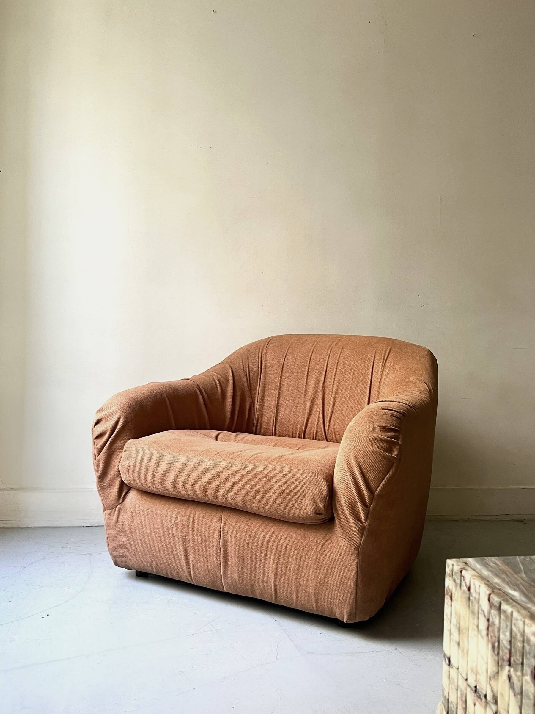Velvet armchair in peach-orange, Steiner Paris France 1970