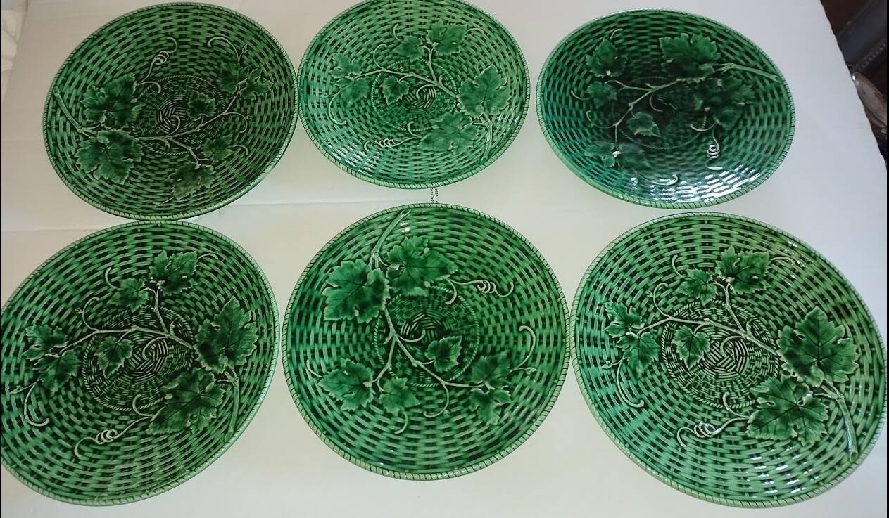 Set of dessert plates Sarreguemines – Art Nouveau earthenware, decoration